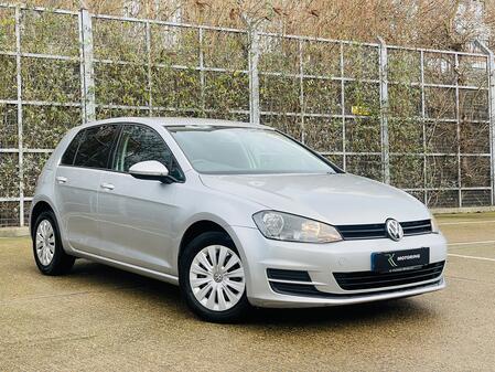 VOLKSWAGEN GOLF 1.2 TSI BlueMotion Tech S